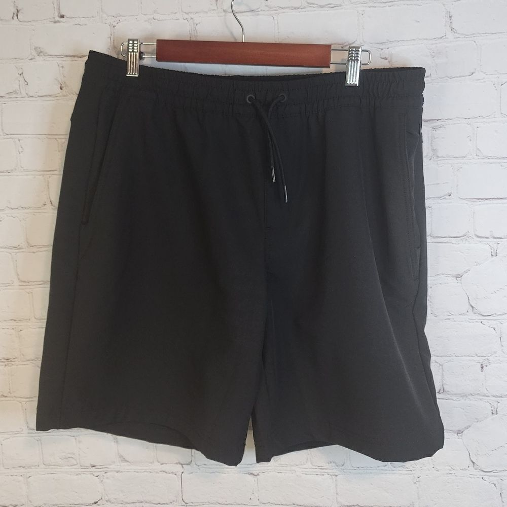 Men's Xersion athletic "Stretchtech" shorts, size large